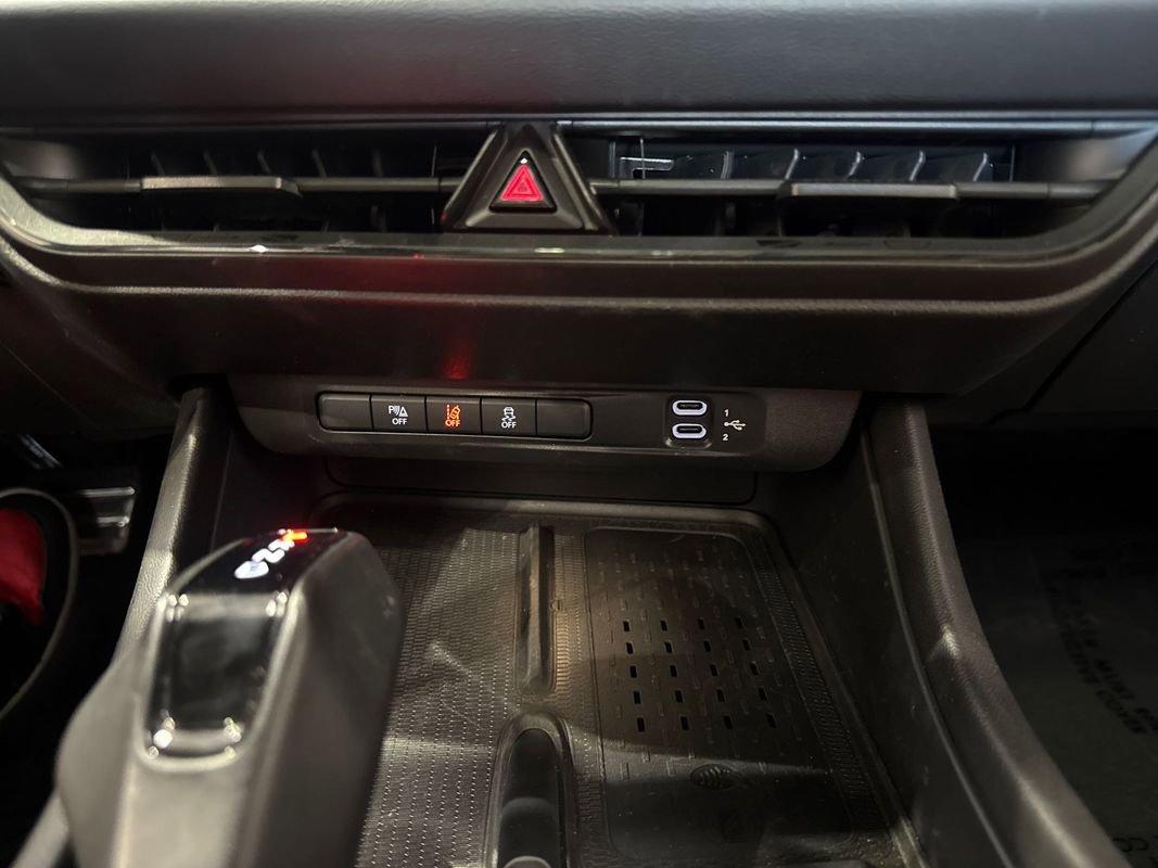 Used 2024 Dodge Charger R/T w/ Plus Group image 94