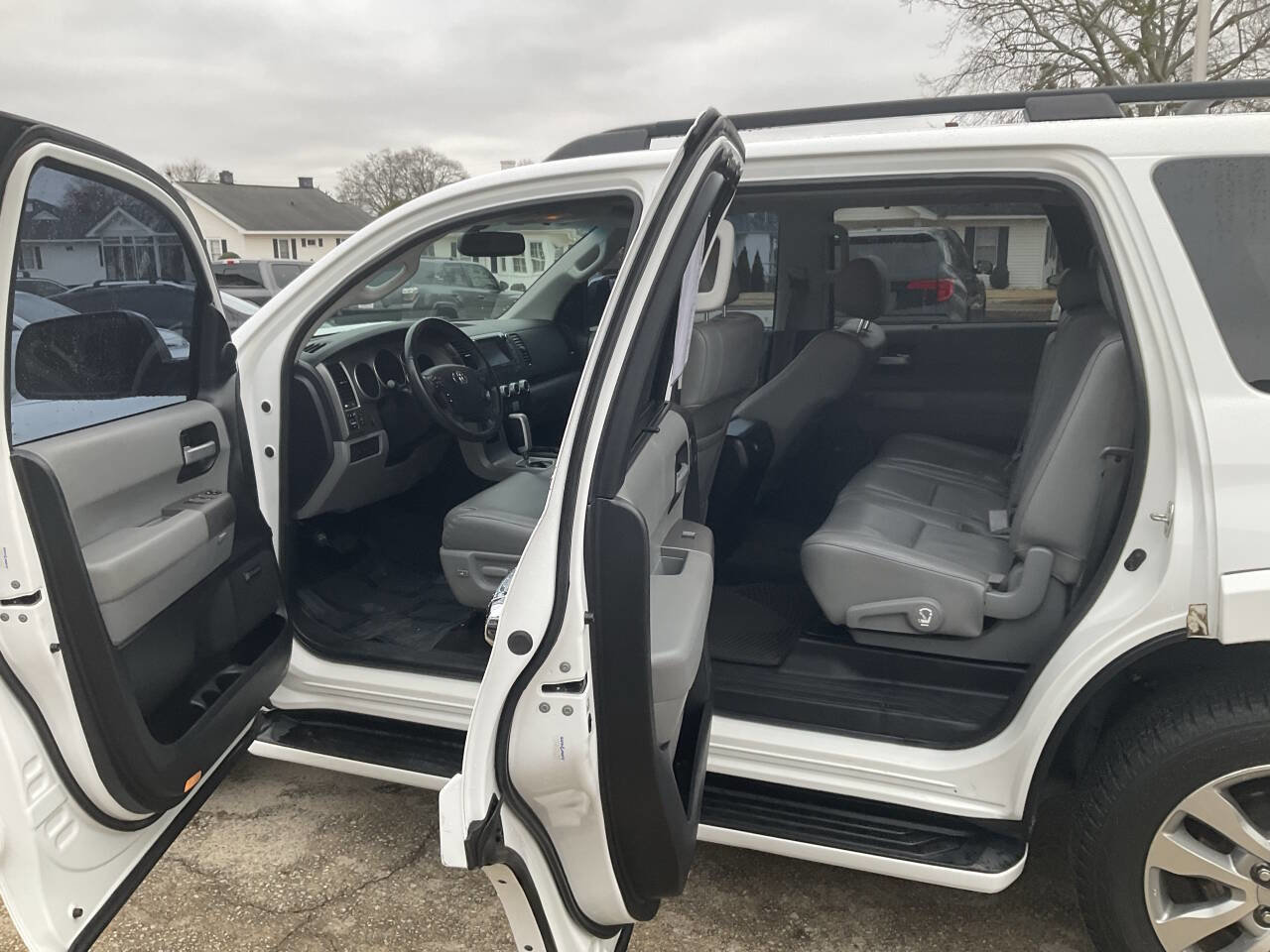 Used 2013 Toyota Sequoia Limited RWD image 11