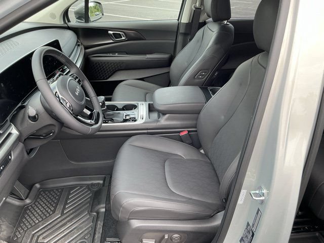 Used 2026 Kia Carnival SX w/ SX Dark Edition Package FWD image 14