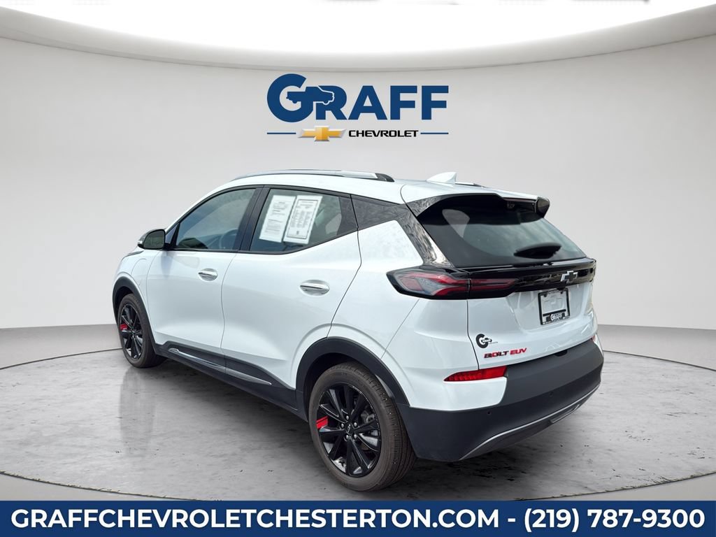 Used 2023 Chevrolet Bolt EUV Premier w/ Sun & Sound Package FWD image 5