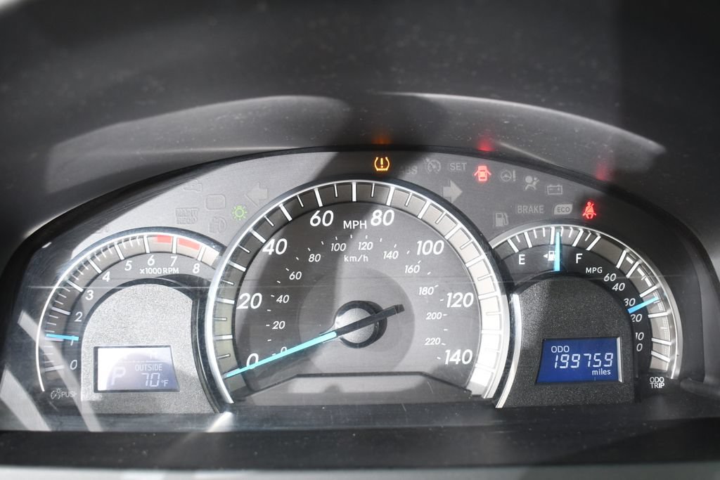 Used 2012 Toyota Camry SE FWD image 27