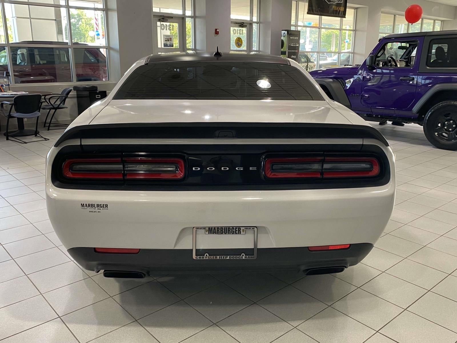 Used 2019 Dodge Challenger SRT Hellcat Redeye image 7