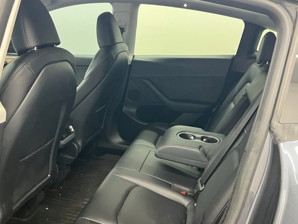 Used 2023 Tesla Model Y Performance image 9