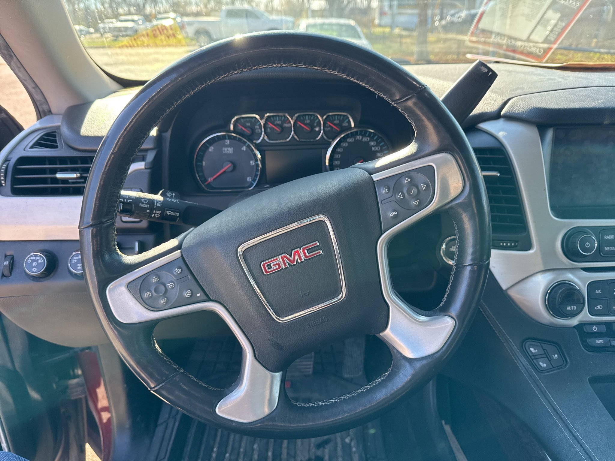 Used 2017 GMC Yukon SLT w/ HD Trailering Package image 18