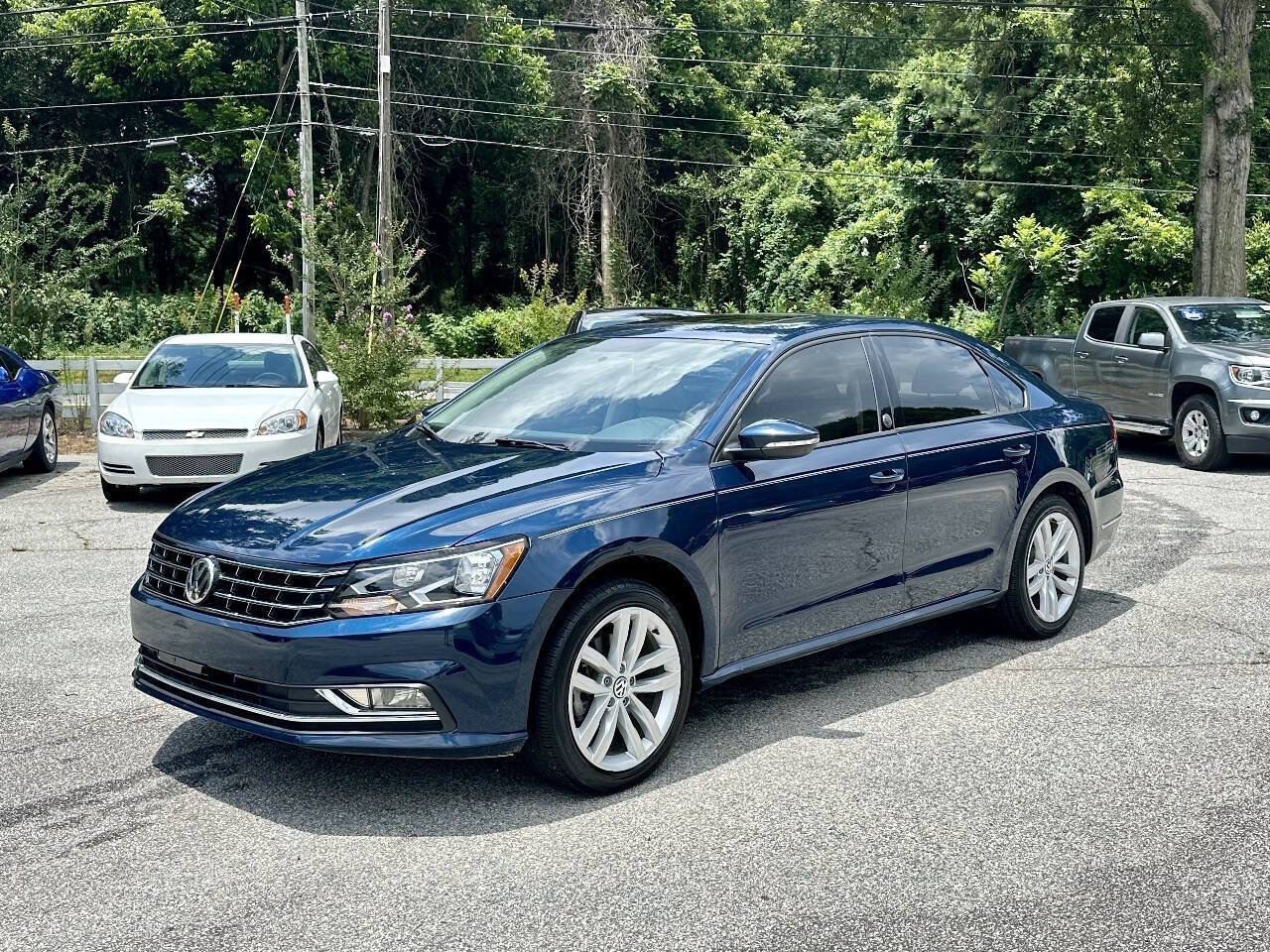Used 2019 Volkswagen Passat 2.0T Wolfsburg FWD image 3