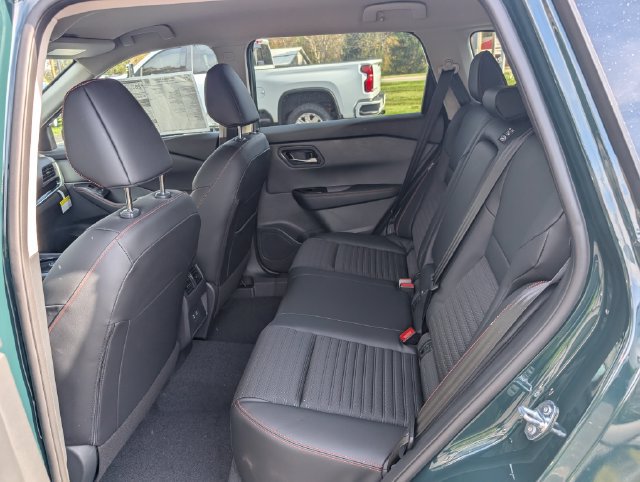 New 2027 Nissan Rogue SV AWD/4WD image 10
