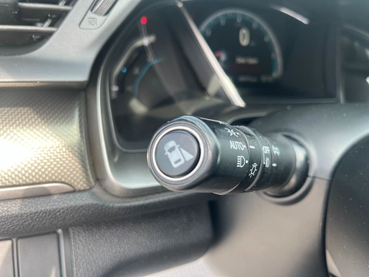 Used 2018 Honda Civic EX image 22