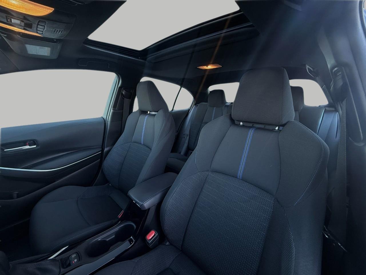 Used 2020 Toyota Corolla SE w/ SE Premium Package image 33