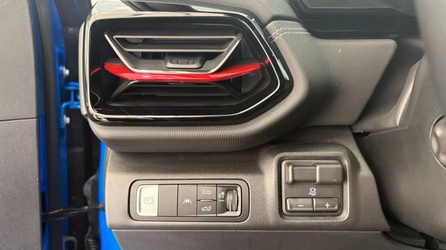 Used 2026 Chevrolet Silverado EV Trail Boss AWD/4WD image 36