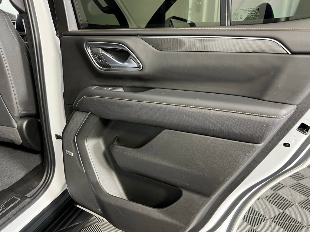 Used 2023 GMC Yukon AT4 image 30