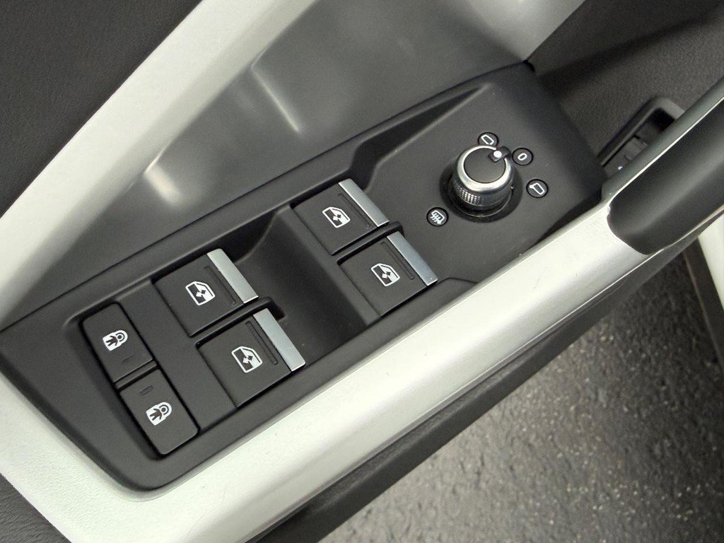 Used 2025 Audi Q3 2.0T Premium AWD/4WD image 15