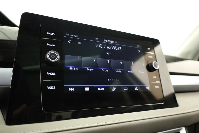 New 2026 Volkswagen Taos SE AWD/4WD image 16