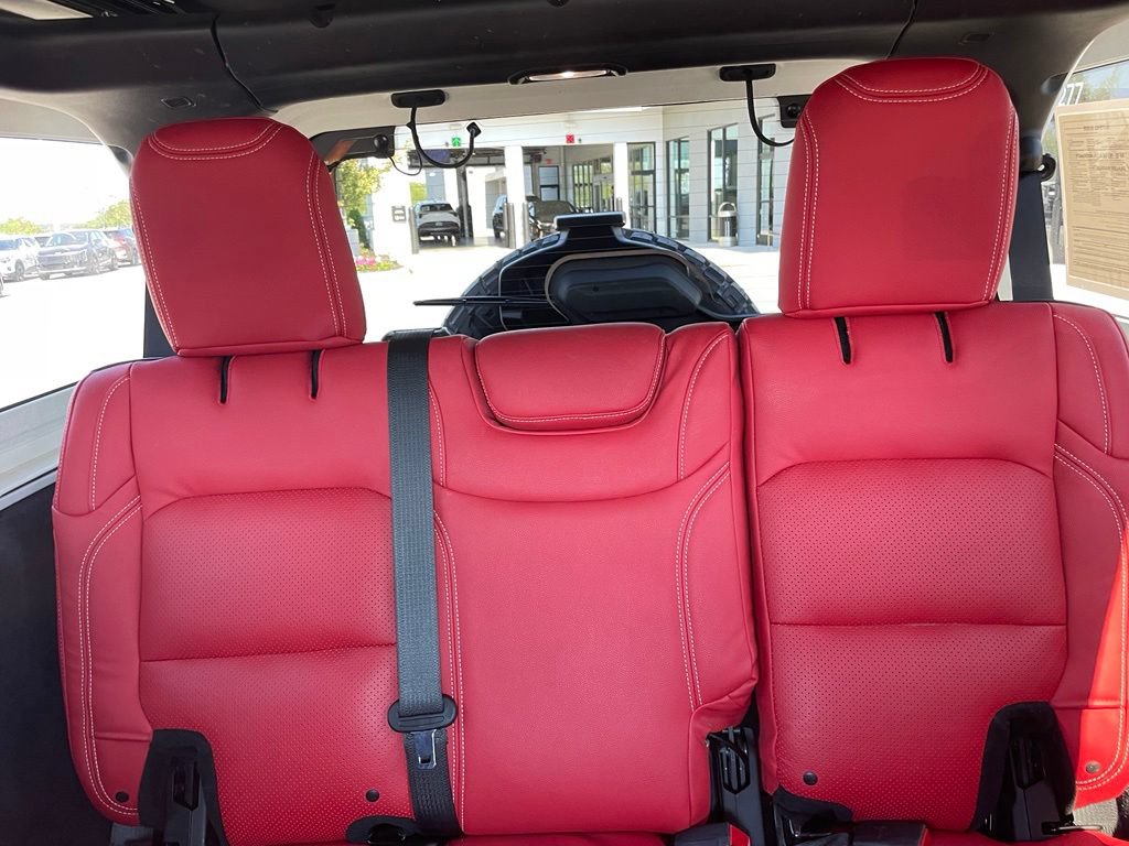 Used 2021 Jeep Wrangler Unlimited Rubicon w/ LED Lighting Group AWD/4WD image 22