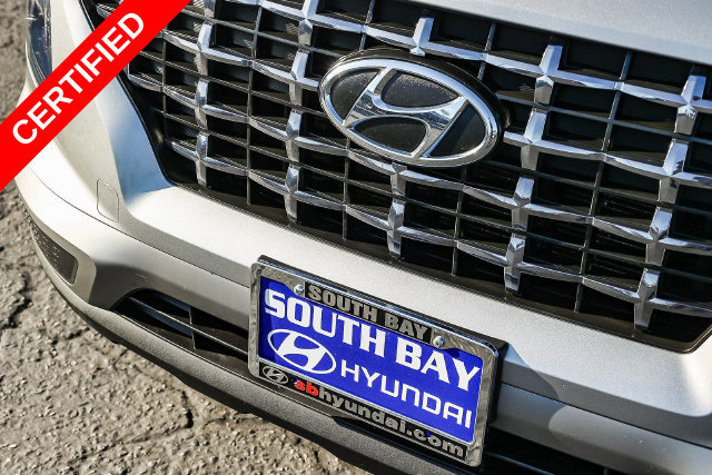 Certified 2025 Hyundai Venue SEL FWD image 11
