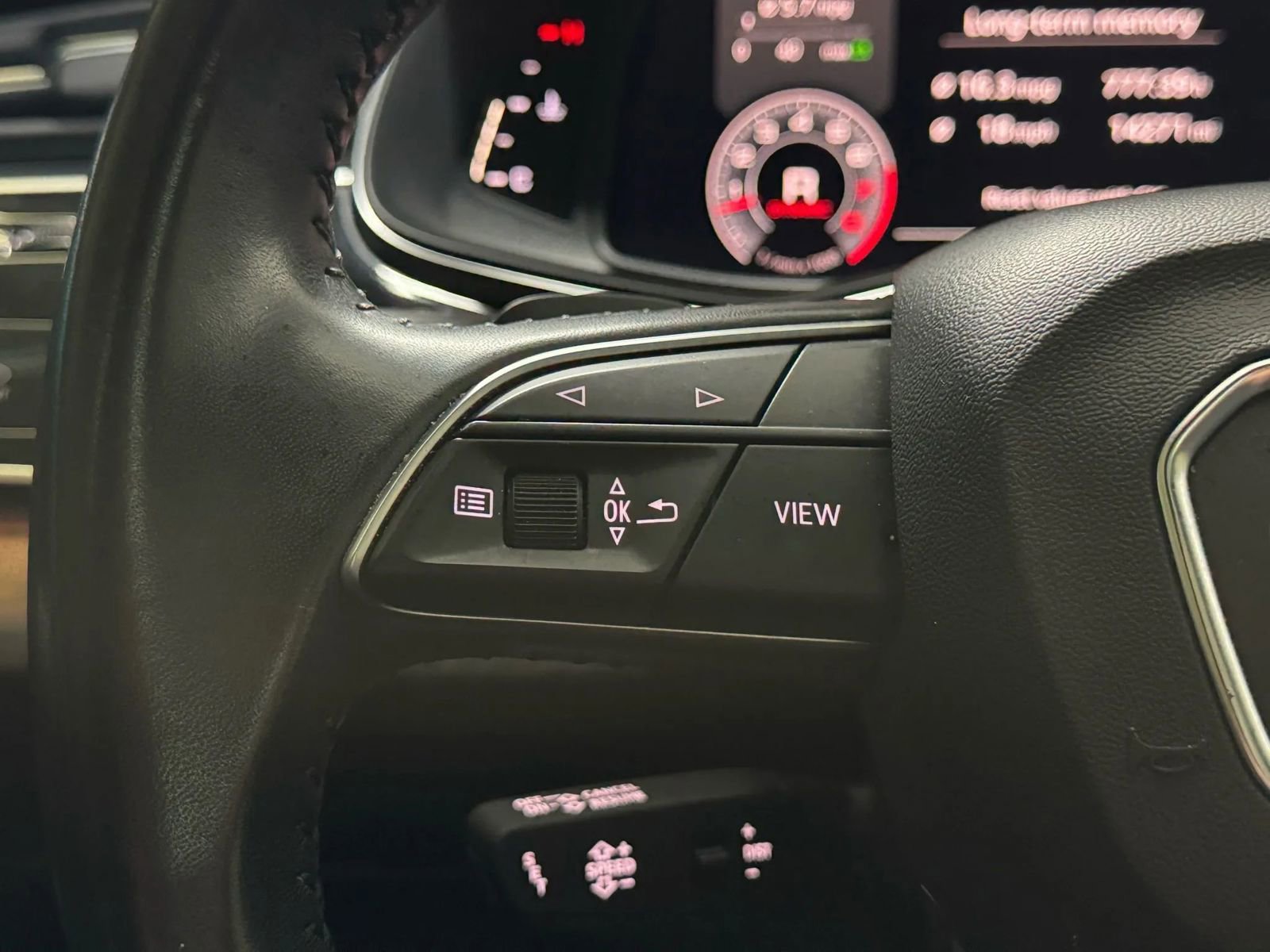 Used 2019 Audi Q8 Prestige w/ Luxury Package AWD/4WD image 22