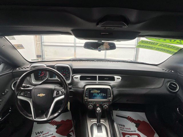 Used 2015 Chevrolet Camaro LT RWD image 7