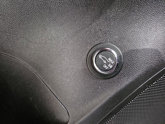 Used 2023 Buick Envision Essence image 30