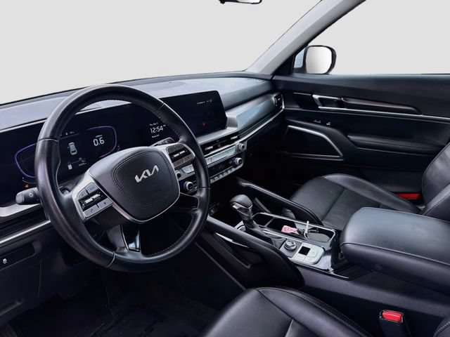 Used 2025 Kia Telluride LX FWD image 9