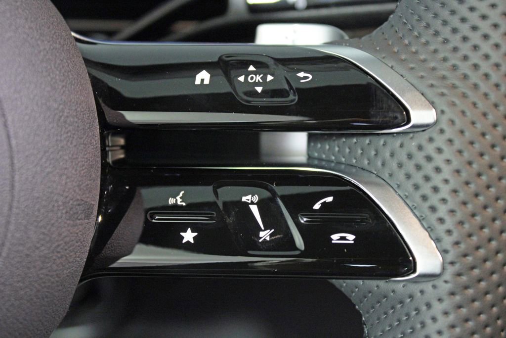 Certified 2025 Mercedes-Benz GLC 300 4MATIC image 19