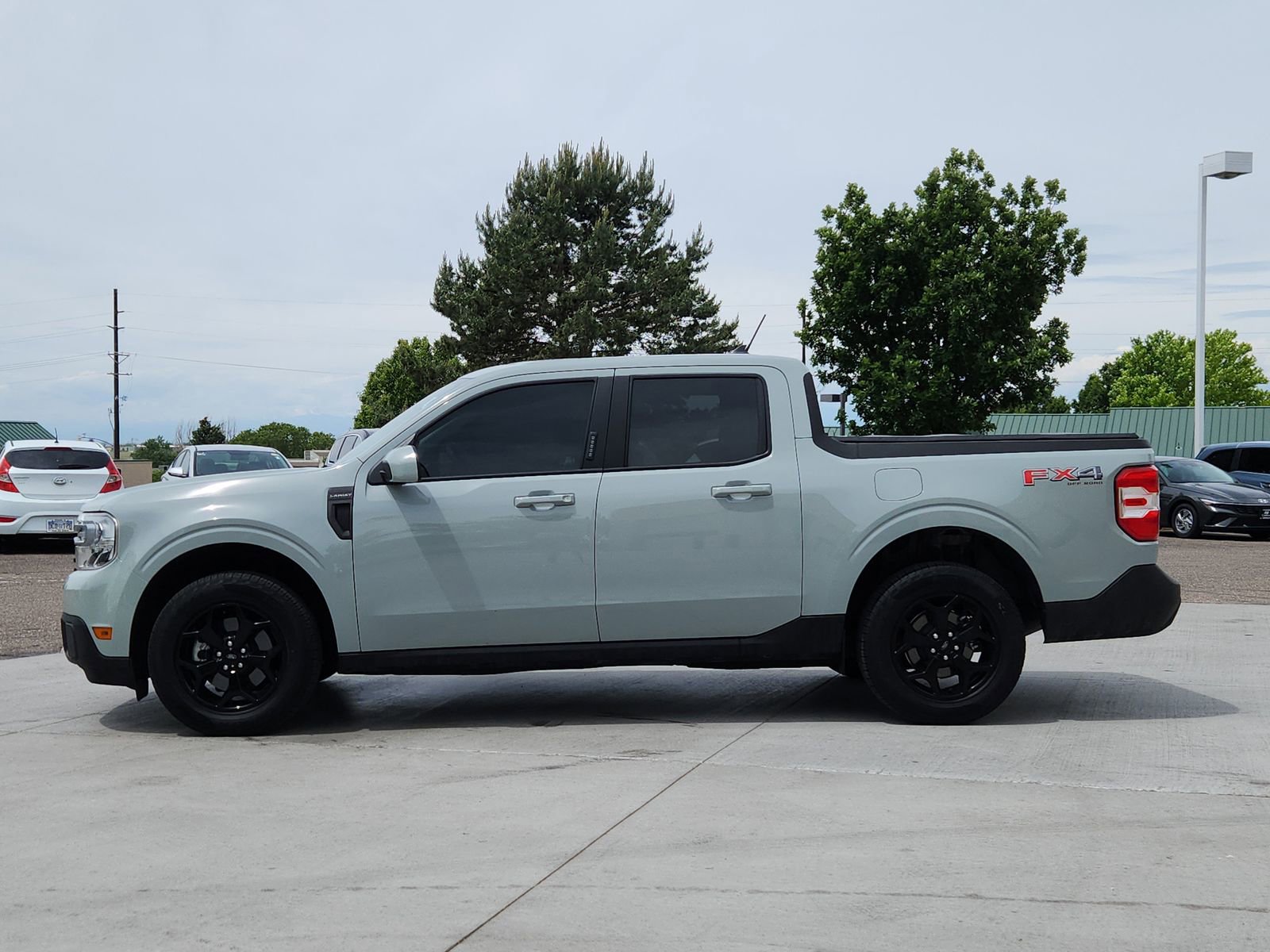 Used 2023 Ford Maverick Lariat w/ Lariat Luxury Package AWD/4WD image 2