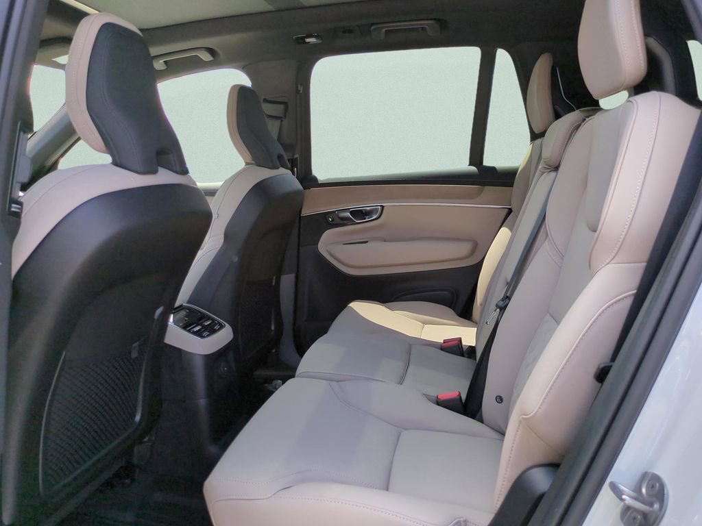 New 2026 Volvo XC90 T8 Plus w/ Protection Package Premier AWD/4WD image 9