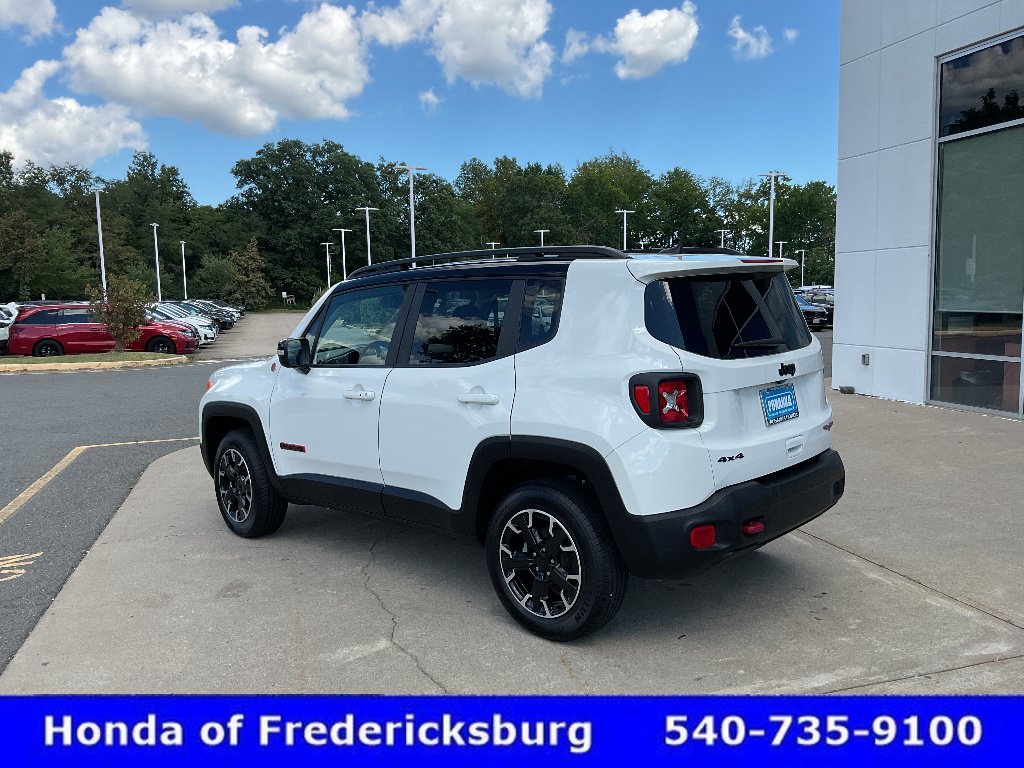 Used 2023 Jeep Renegade Trailhawk AWD/4WD image 3