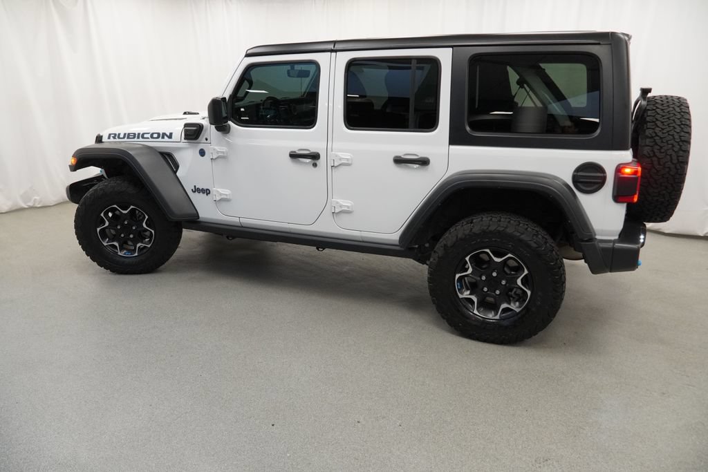 Used 2022 Jeep Wrangler Unlimited Rubicon 4xe w/ Dual Top Group AWD/4WD image 15