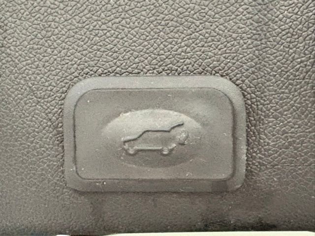 Used 2012 GMC Acadia Denali AWD/4WD image 9