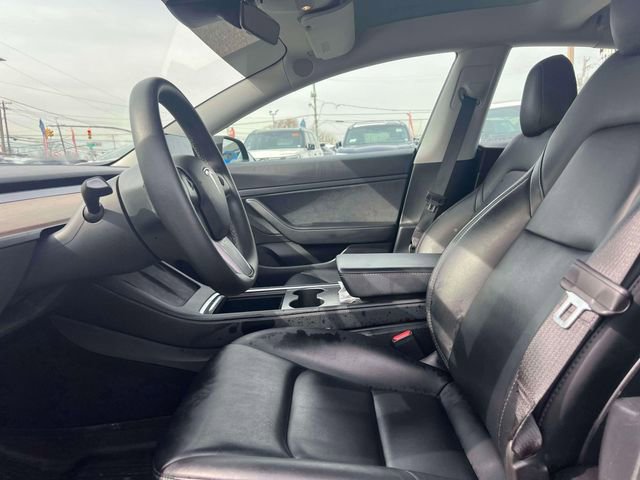 Used 2021 Tesla Model 3 Standard Range Plus image 16