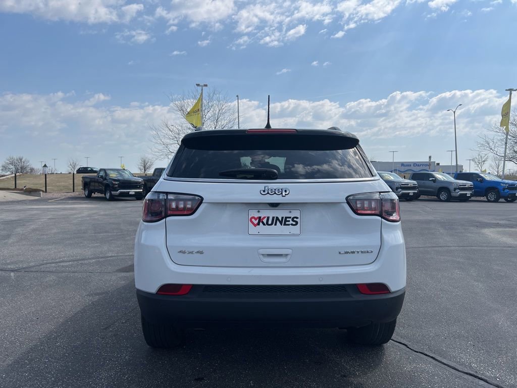 Used 2025 Jeep Compass Limited AWD/4WD image 4