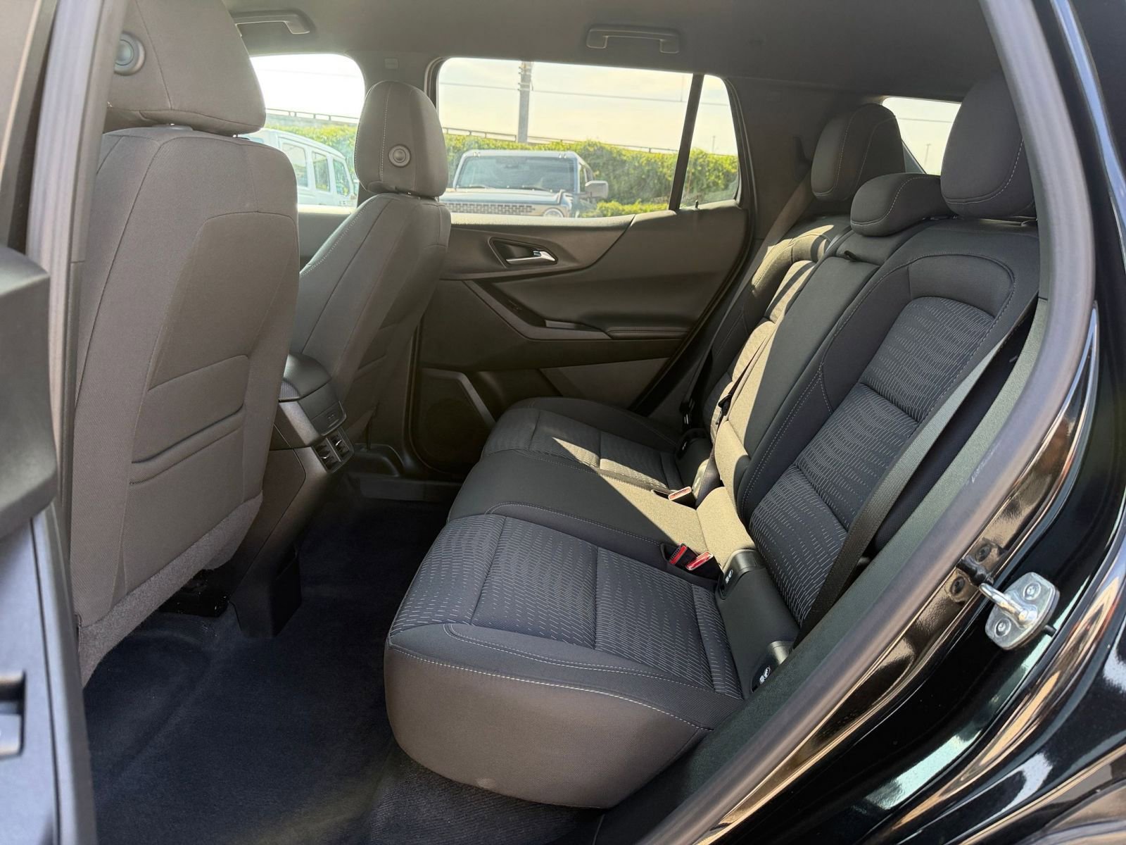 Used 2025 Chevrolet Equinox LT image 24