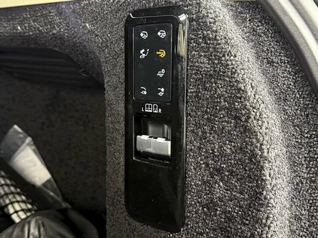 Used 2024 Land Rover Range Rover Autobiography AWD/4WD image 19