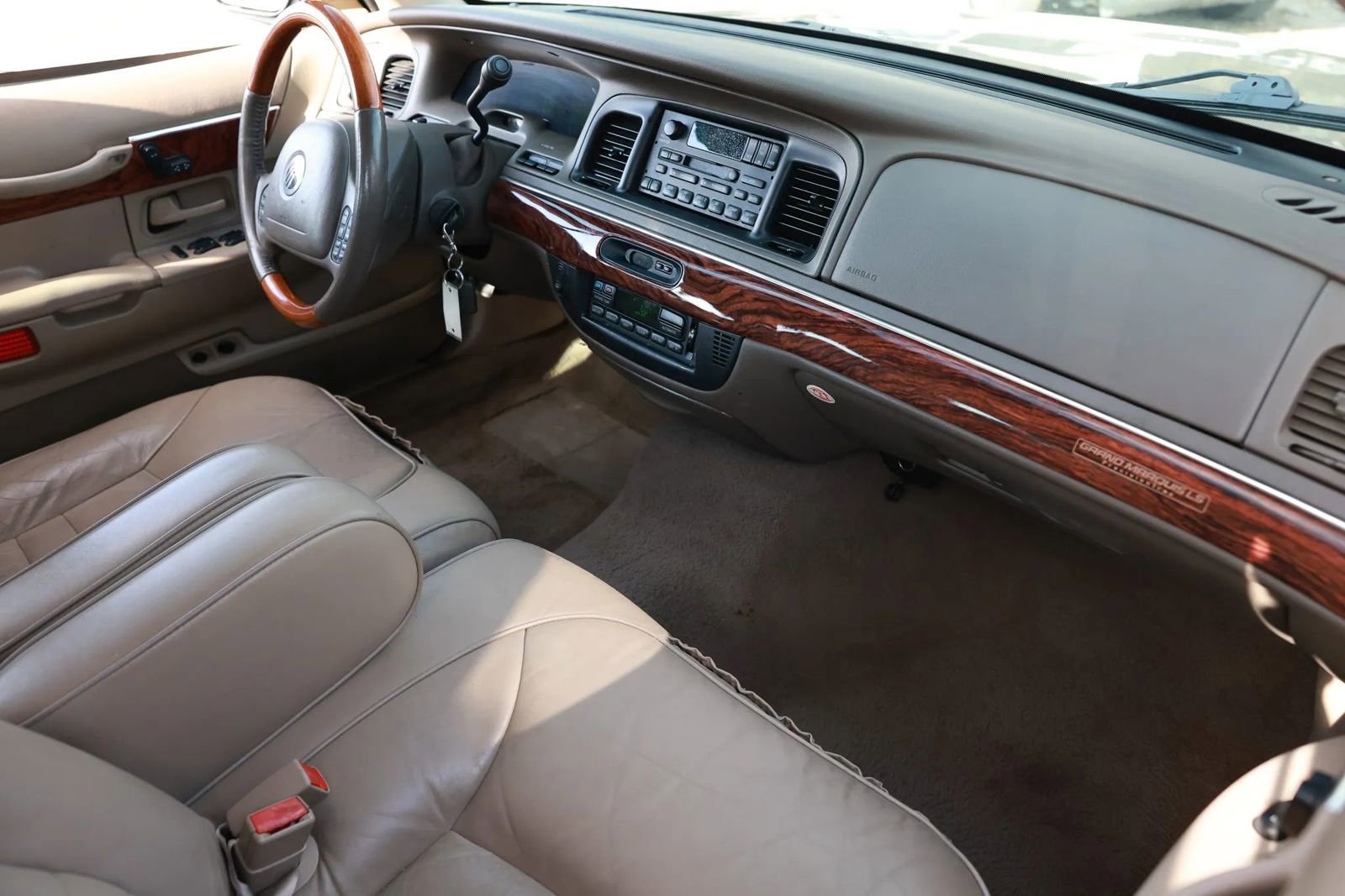 Used 2002 Mercury Grand Marquis LS image 18