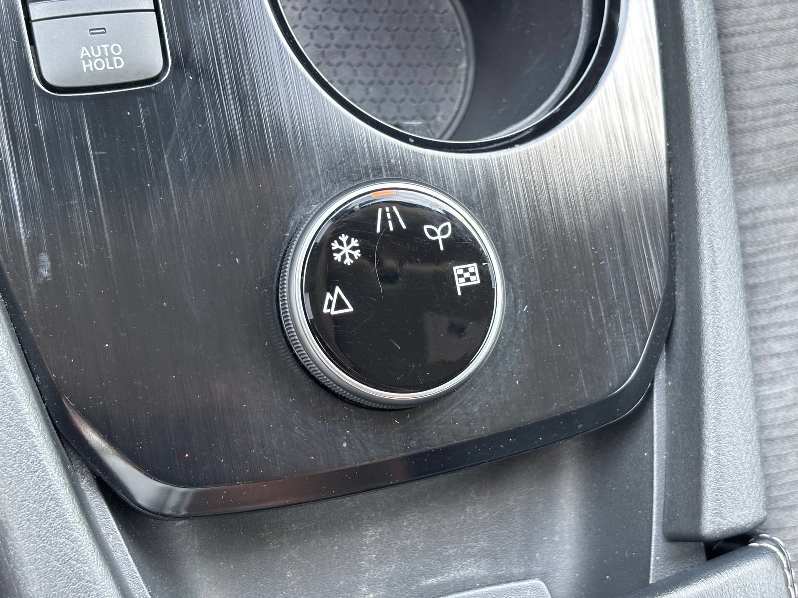 Used 2023 Nissan Rogue SV AWD/4WD image 21