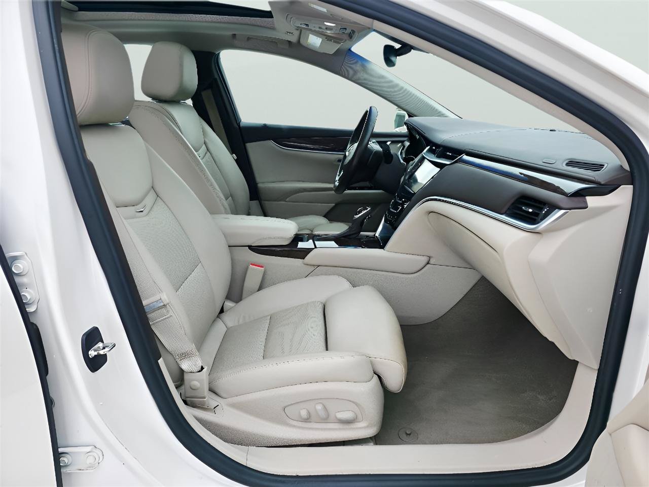 Used 2015 Cadillac XTS Premium AWD/4WD image 16