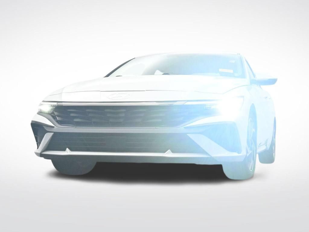 Used 2025 Hyundai Elantra Limited FWD image 30