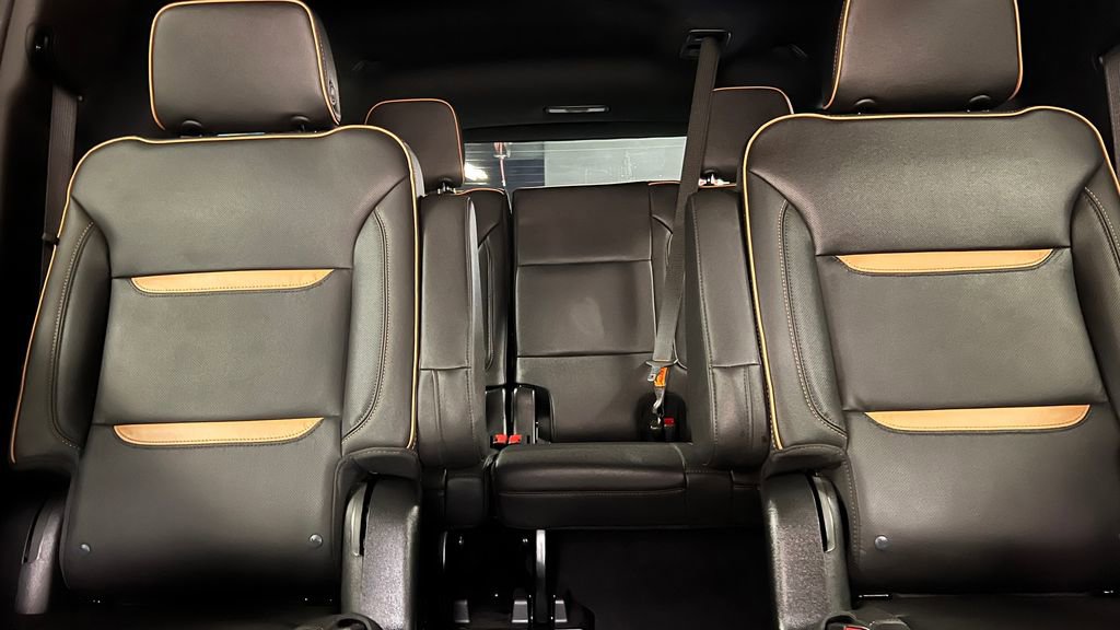 Used 2024 GMC Yukon XL AT4 w/ AT4 Premium Plus Package AWD/4WD image 20