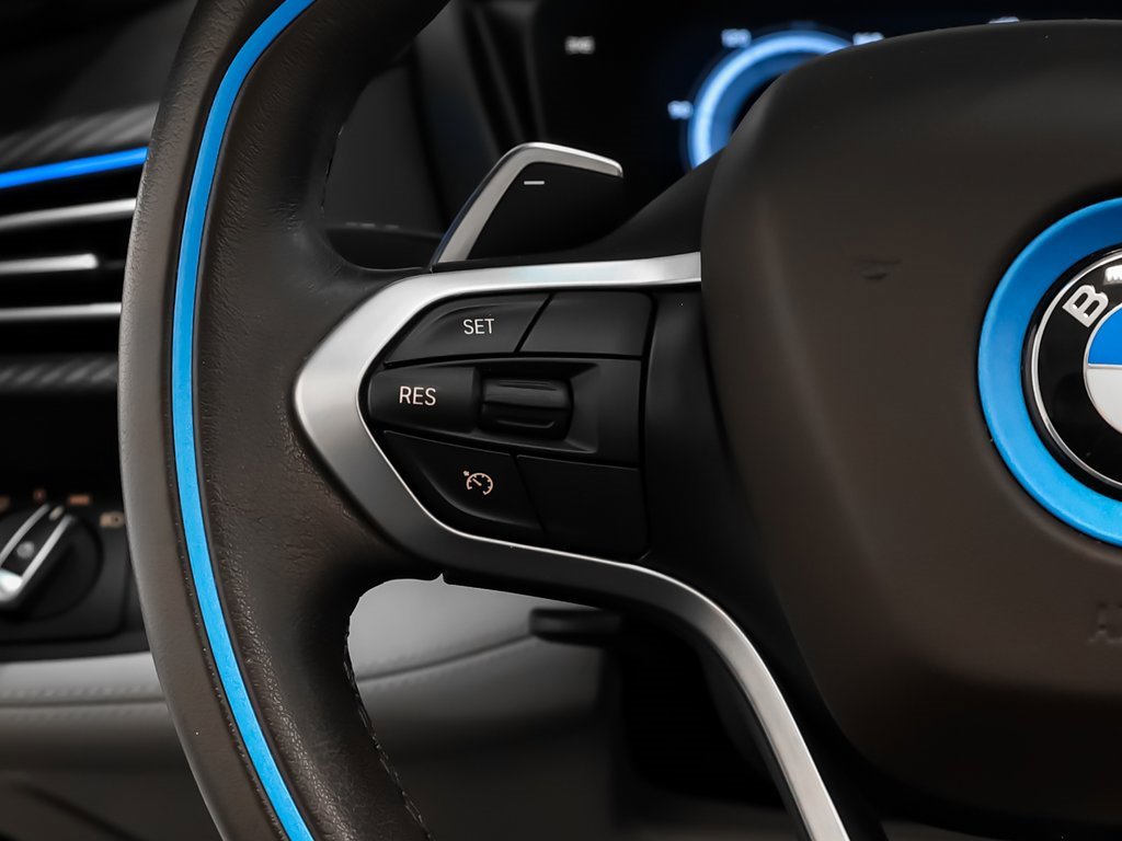 Used 2019 BMW i8 image 41