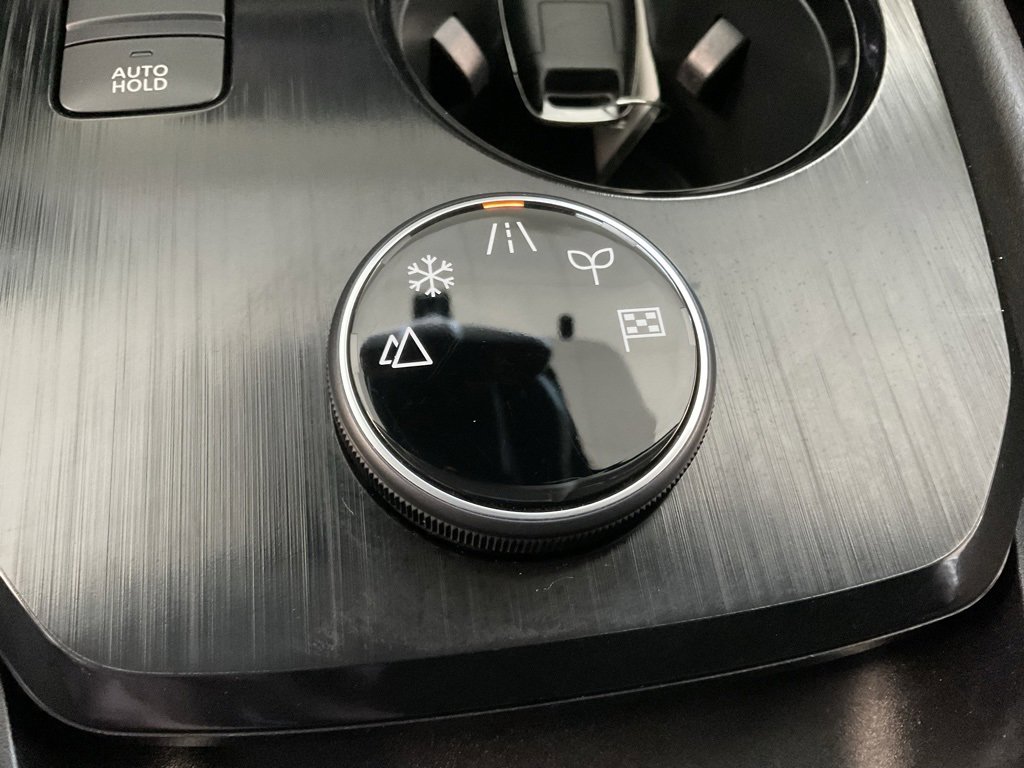 Used 2024 Nissan Rogue SL image 18