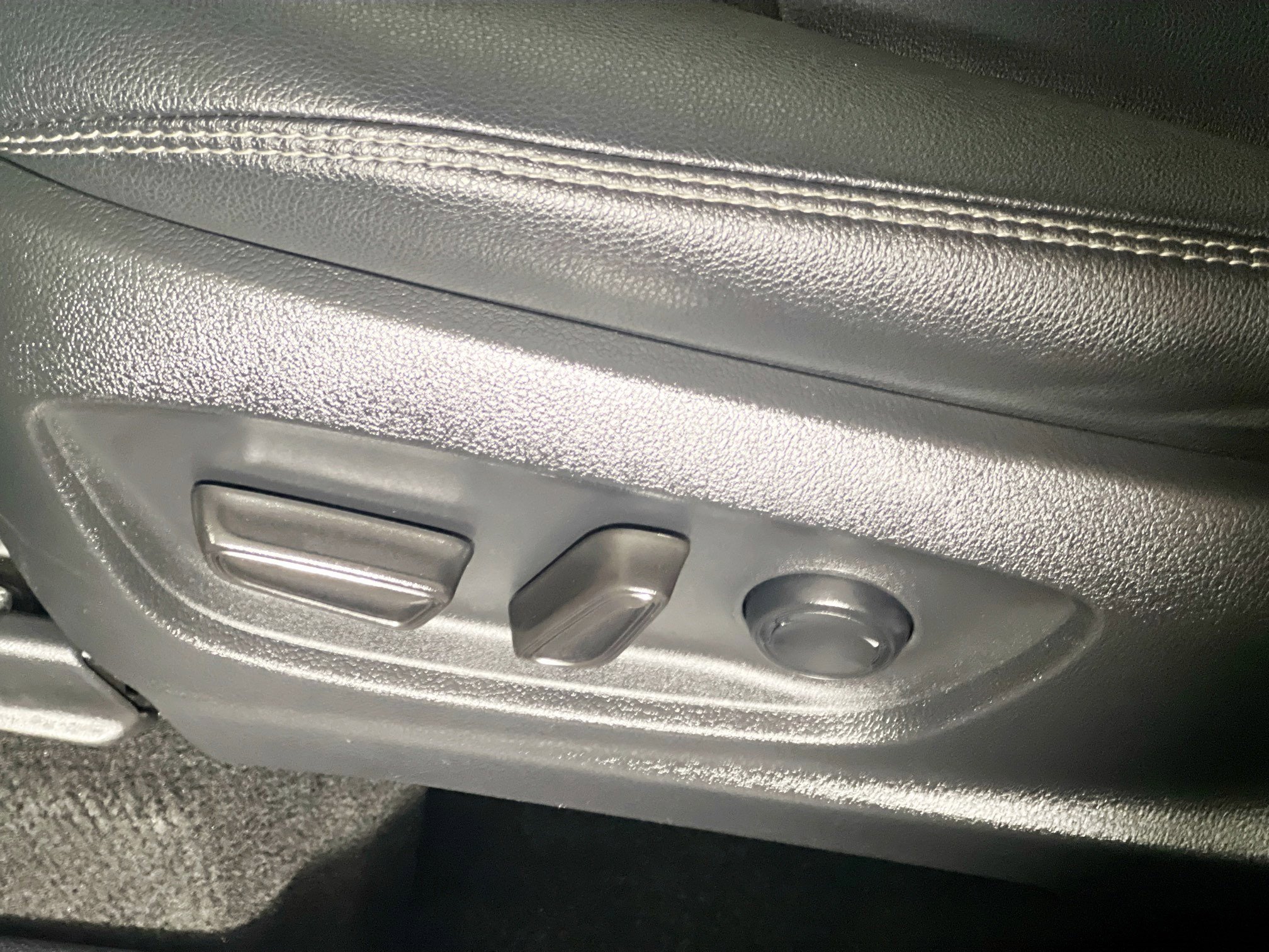 Used 2024 Toyota Corolla Cross XLE image 15