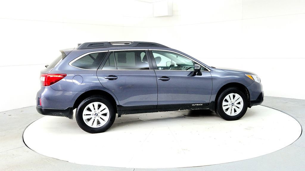 Used 2017 Subaru Outback 2.5i Premium AWD/4WD image 6