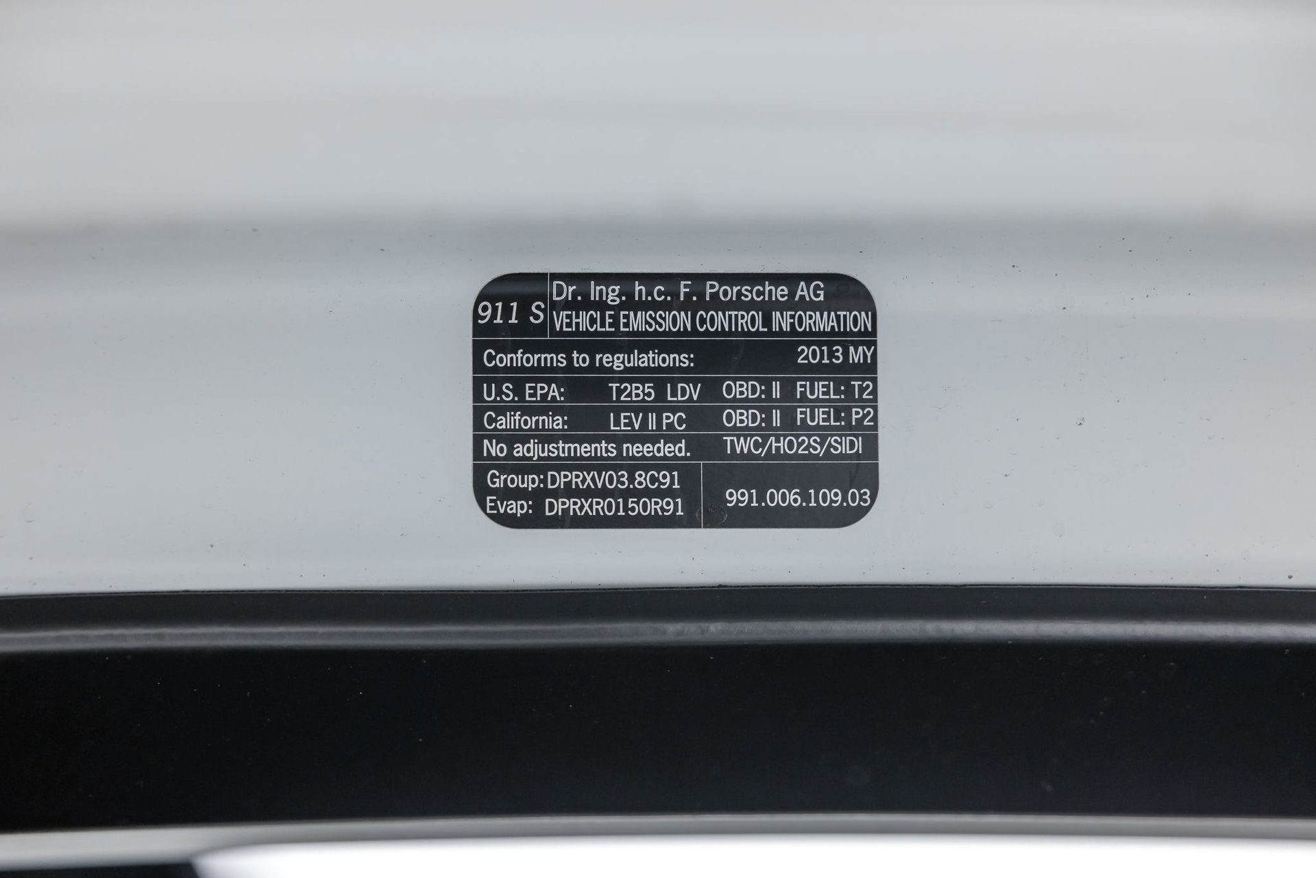 Used 2013 Porsche 911 Carrera 4S AWD/4WD image 25