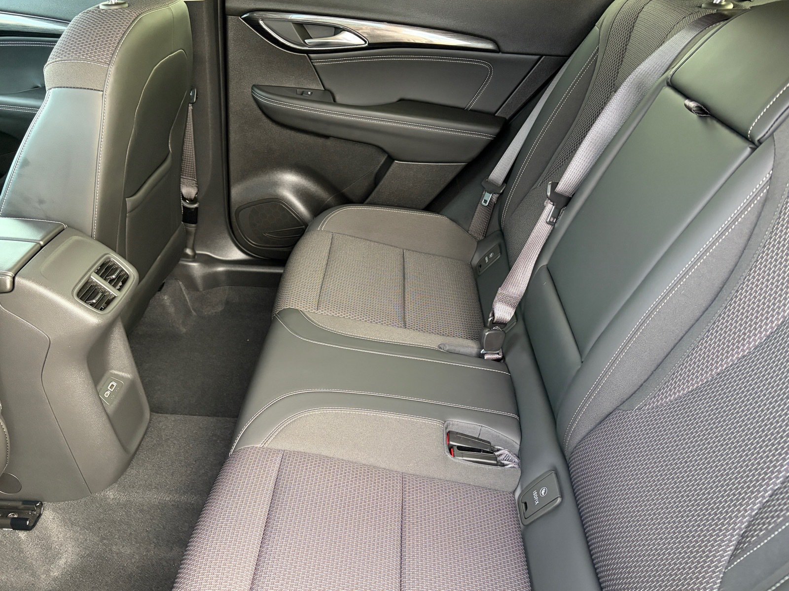 Used 2022 Buick Envision Preferred FWD image 13