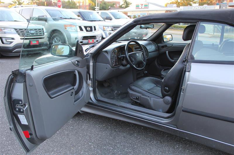 Used 2003 Saab 9-3 SE image 5