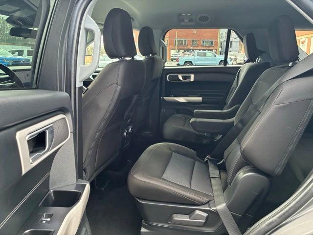 Used 2023 Ford Explorer XLT AWD/4WD image 19