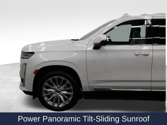 Used 2023 Cadillac Escalade Premium Luxury w/ Performance Package image 18