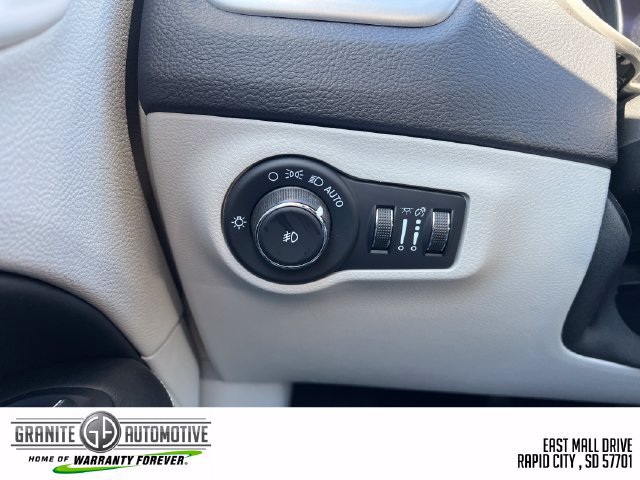 Used 2021 Jeep Compass Latitude w/ Convenience Group AWD/4WD image 31