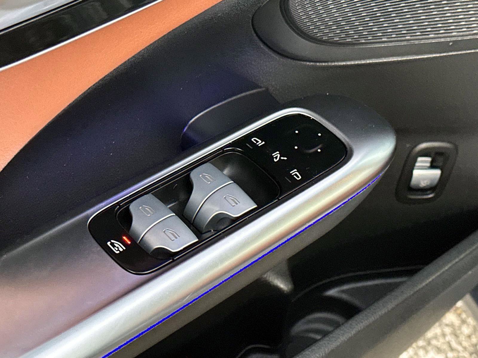 Used 2023 Mercedes-Benz C 300 Sedan image 17