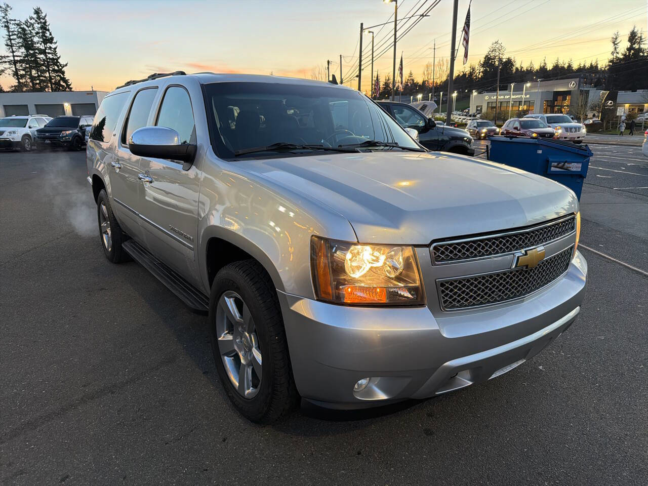 Used 2013 Chevrolet Suburban LTZ image 11
