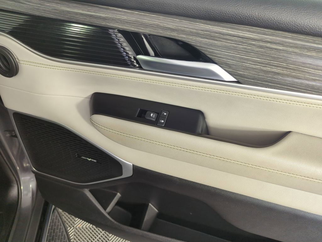 Used 2024 Jeep Wagoneer L Series II image 36